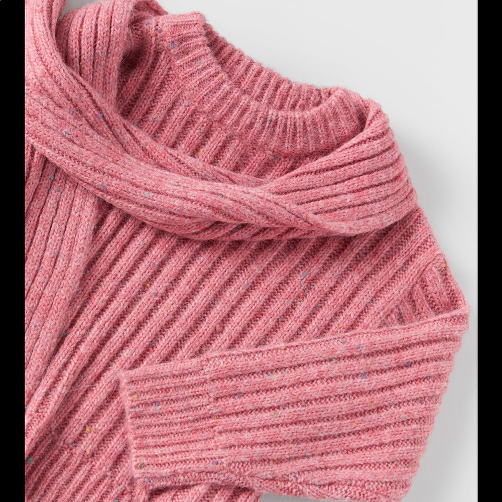 • Zara • Ribbed Knit Sweater with Scarf - Picture 2 of 5